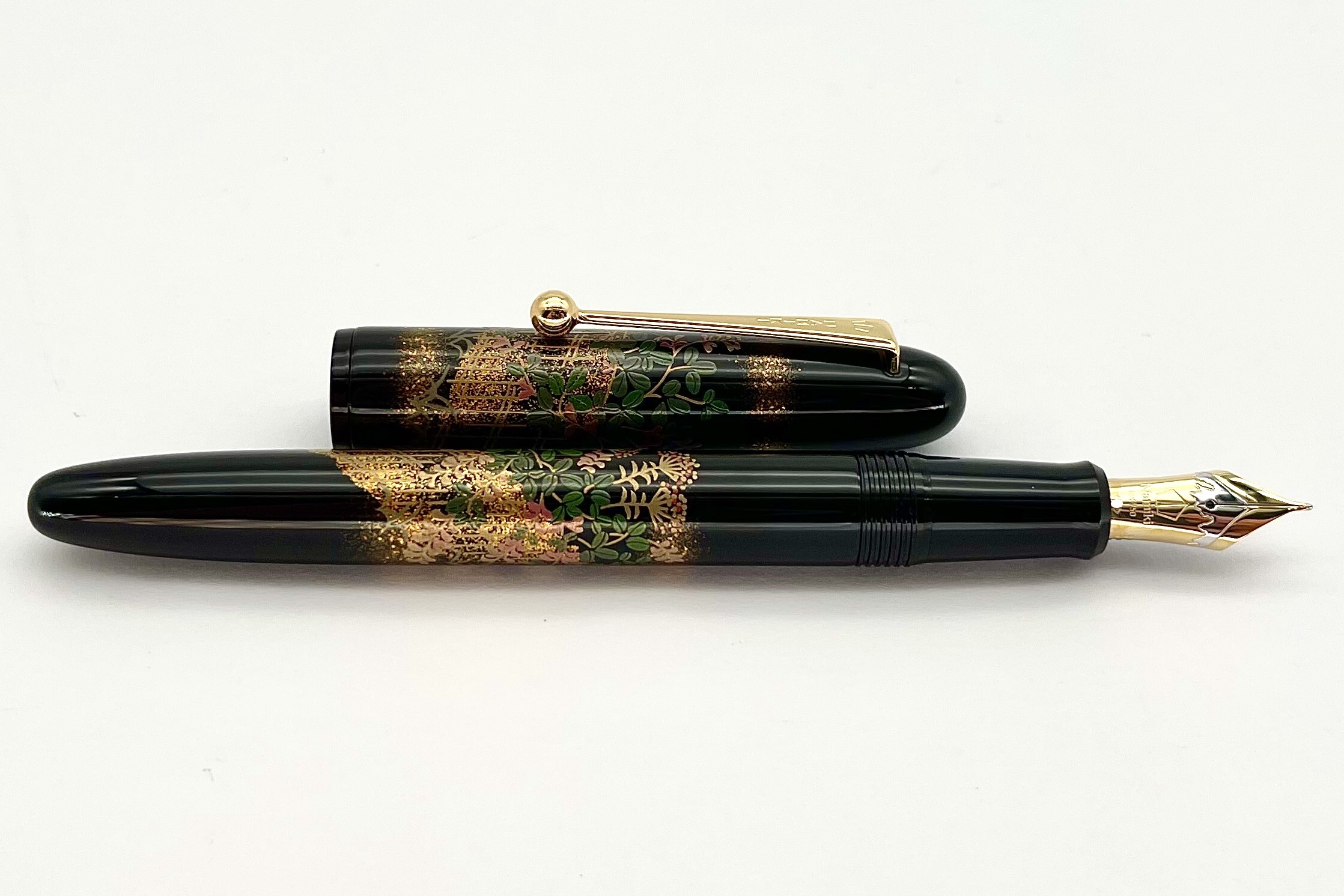 NamikiYukariFlowerFenceFountainPen_H
